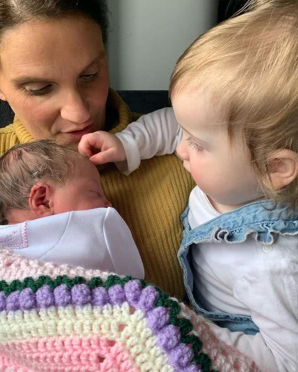 英国最经典十大家庭剧2025年排行榜前十名榜单出炉