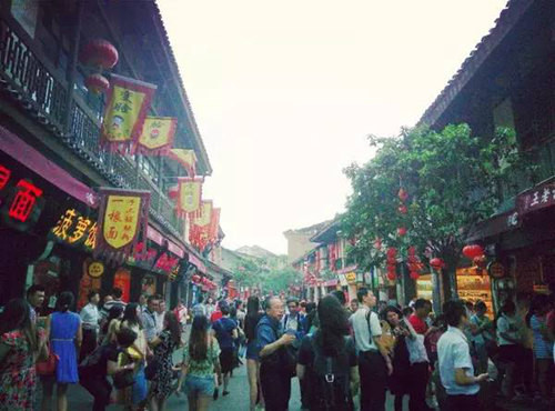 洪崖洞美食街十大美食2025年排行榜前十名榜单出炉